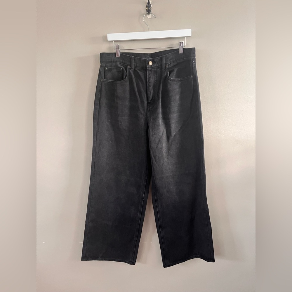 Urban Outfitters BDG High and Wide Jeans - High Rise. Wide Leg Black‎ Denim